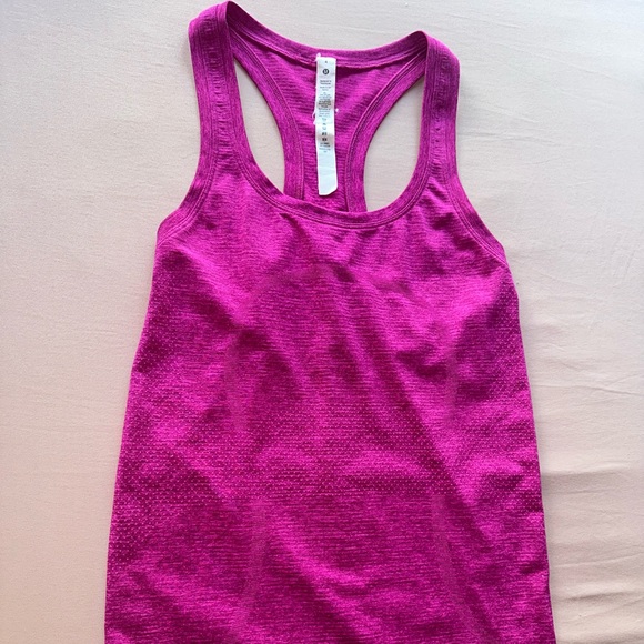 Size 4 Heathered Ripened Raspberry Lululemon Swiftly Tank (Regular length) - Picture 3 of 5